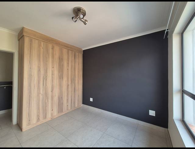 3 BEDROOM DUPLEX TO LET IN GLEN MARAIS